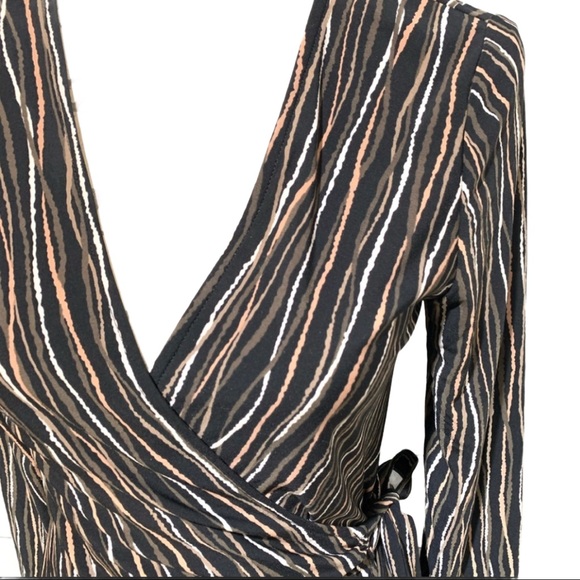 BCBGMaxazria Jacquard Wrap Dress Long Sleeve Size Medium - Picture 6 of 6